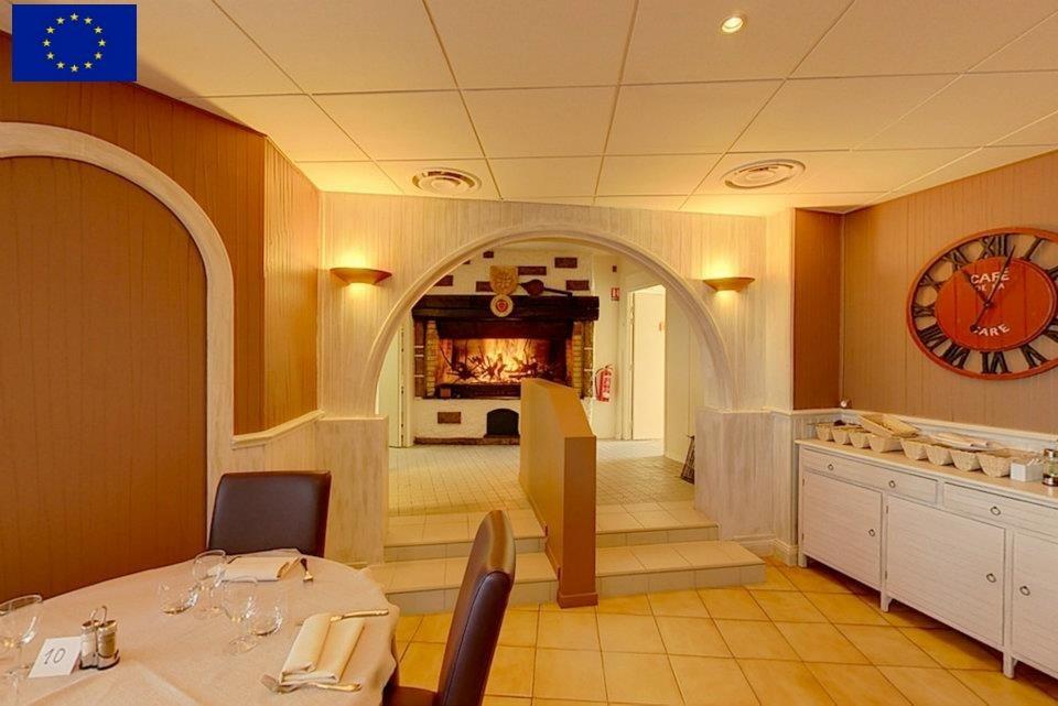 Le Tournedos Hotel Lézignan-Corbières Buitenkant foto